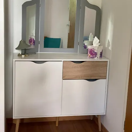 Ivan Apartman *